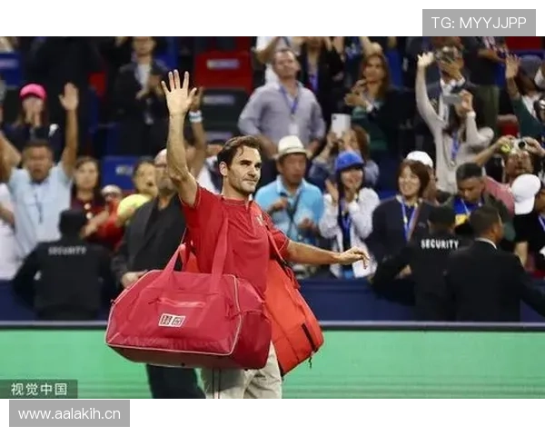 刷到费德勒家里那张沙发照，我连翻身的勇气都被吓跑了